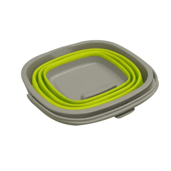 5 Piece grooming kit with collapsible bucket.