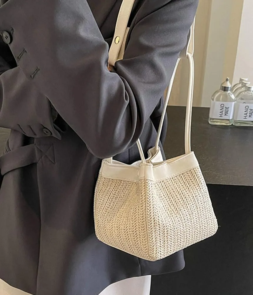 Mini Straw Bucket Bag for Women PU Strap Shoulder Handbag Summer Coss-body Bag Woven Top-Handle Purse for Shopping Travel